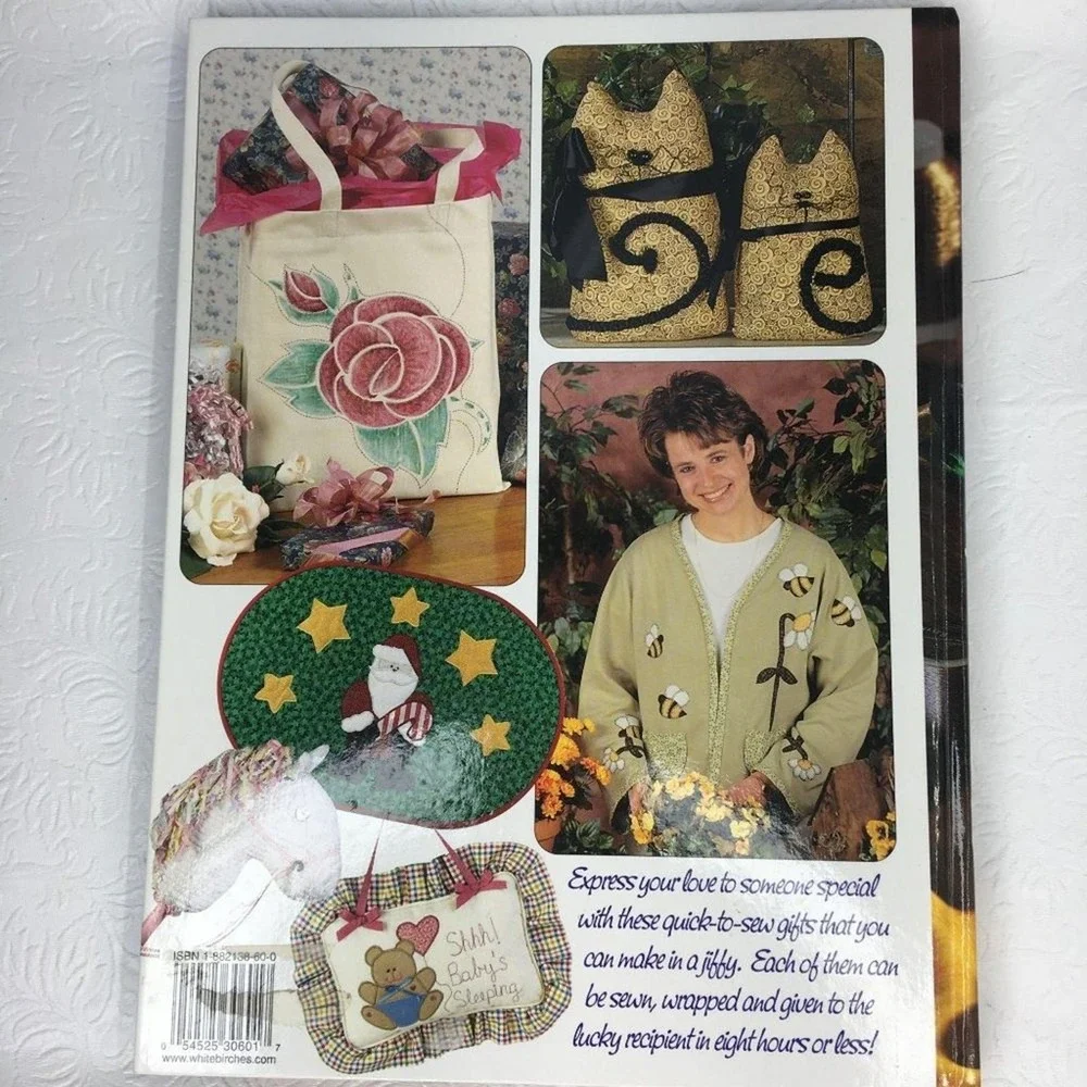 Quick-to-Sew One-Day Gifts Book 2000 Hard Cover Applique Quilting Pillow Making